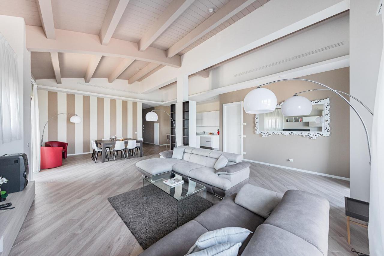 Residenza Miralago By Wonderful Italy Ντεζεντσάνο ντελ Γκάρντα Εξωτερικό φωτογραφία