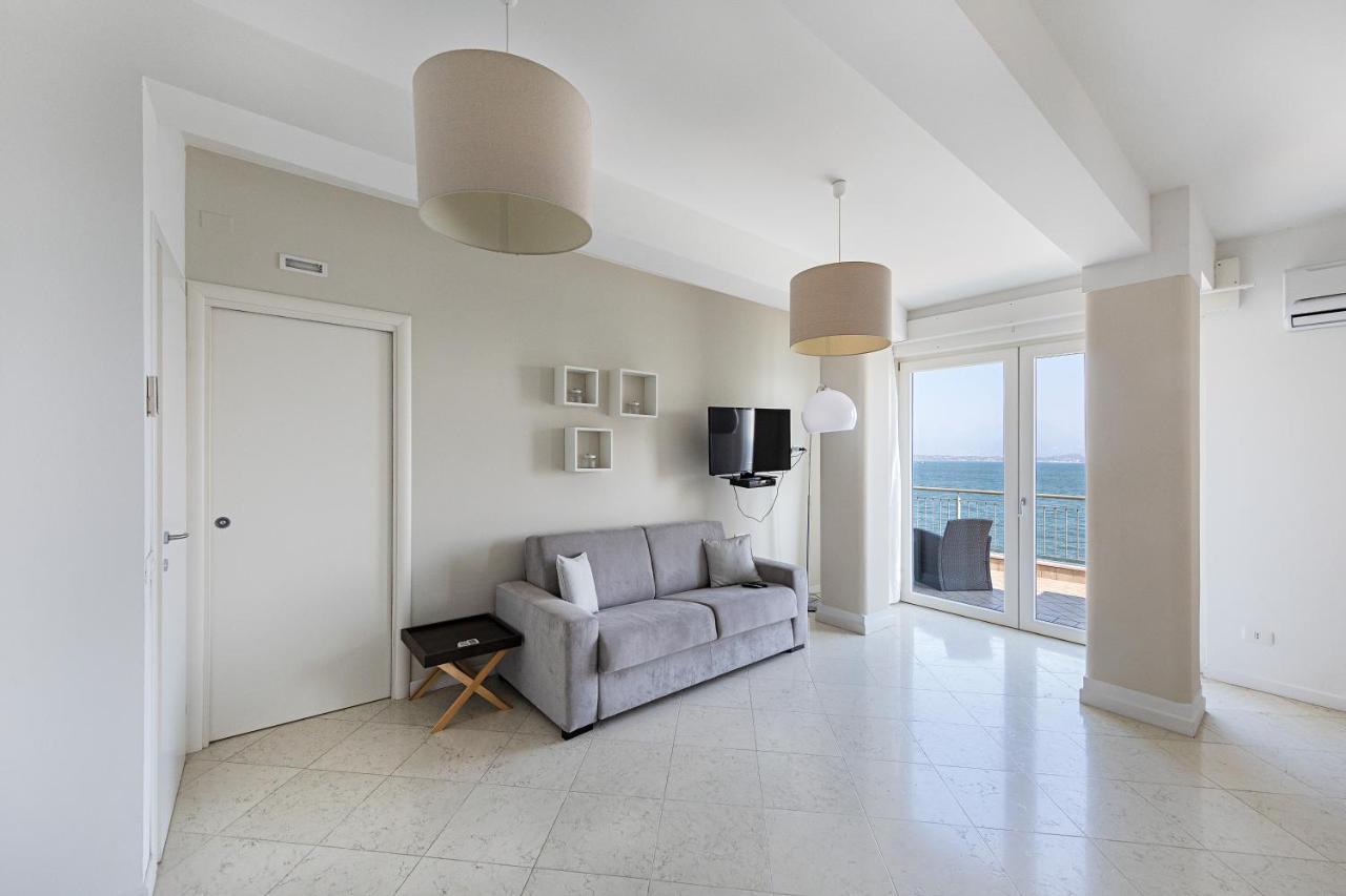 Residenza Miralago By Wonderful Italy Ντεζεντσάνο ντελ Γκάρντα Εξωτερικό φωτογραφία