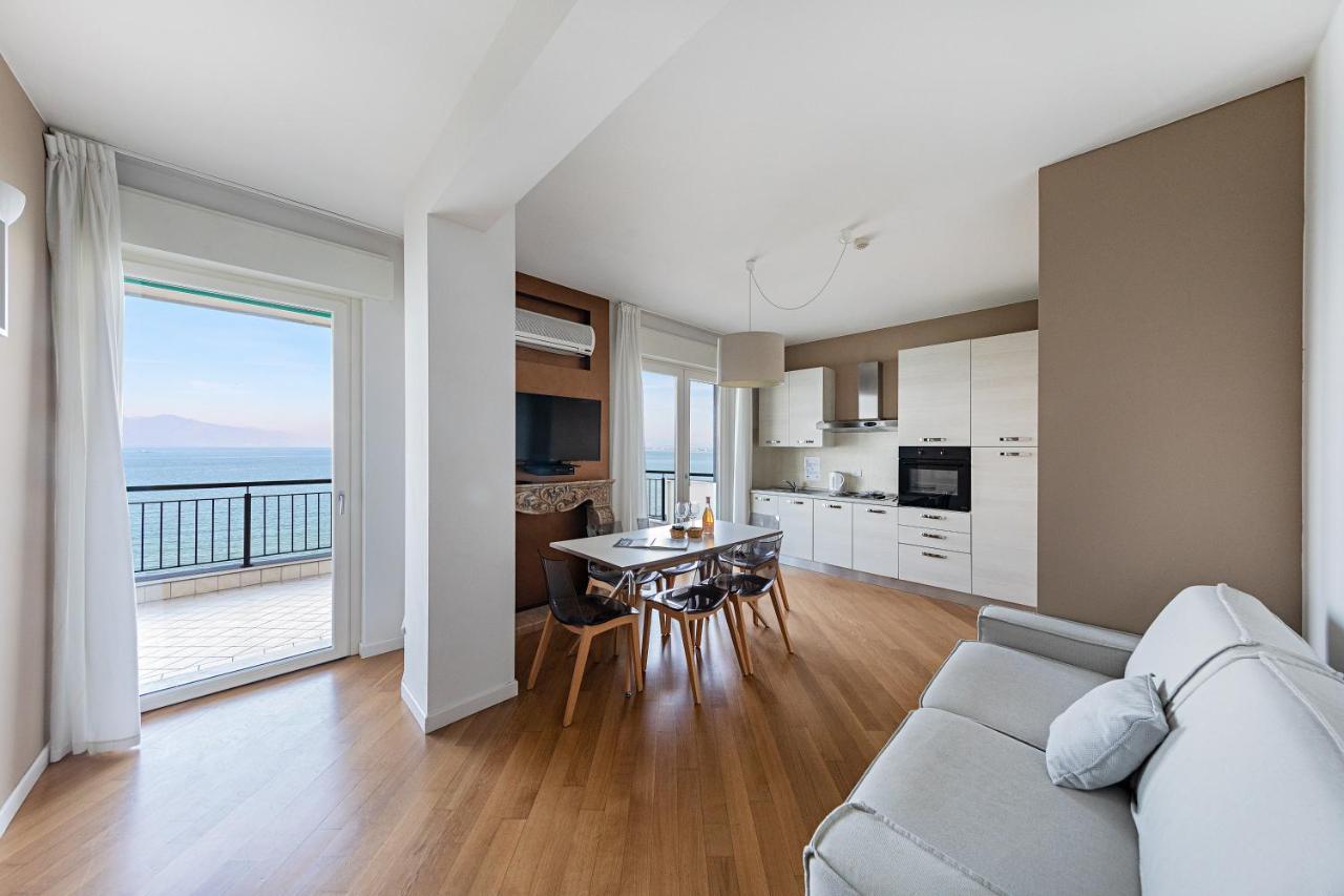 Residenza Miralago By Wonderful Italy Ντεζεντσάνο ντελ Γκάρντα Εξωτερικό φωτογραφία