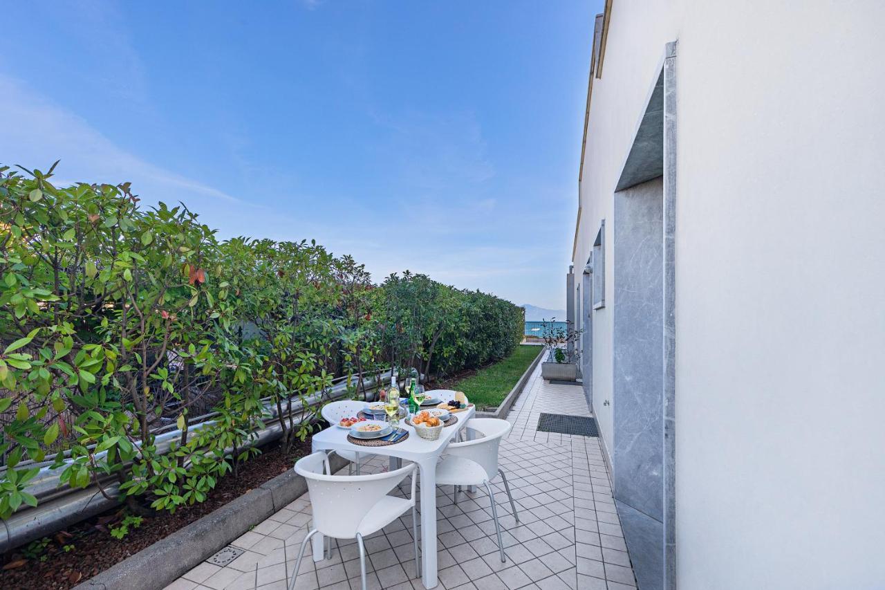 Residenza Miralago By Wonderful Italy Ντεζεντσάνο ντελ Γκάρντα Εξωτερικό φωτογραφία