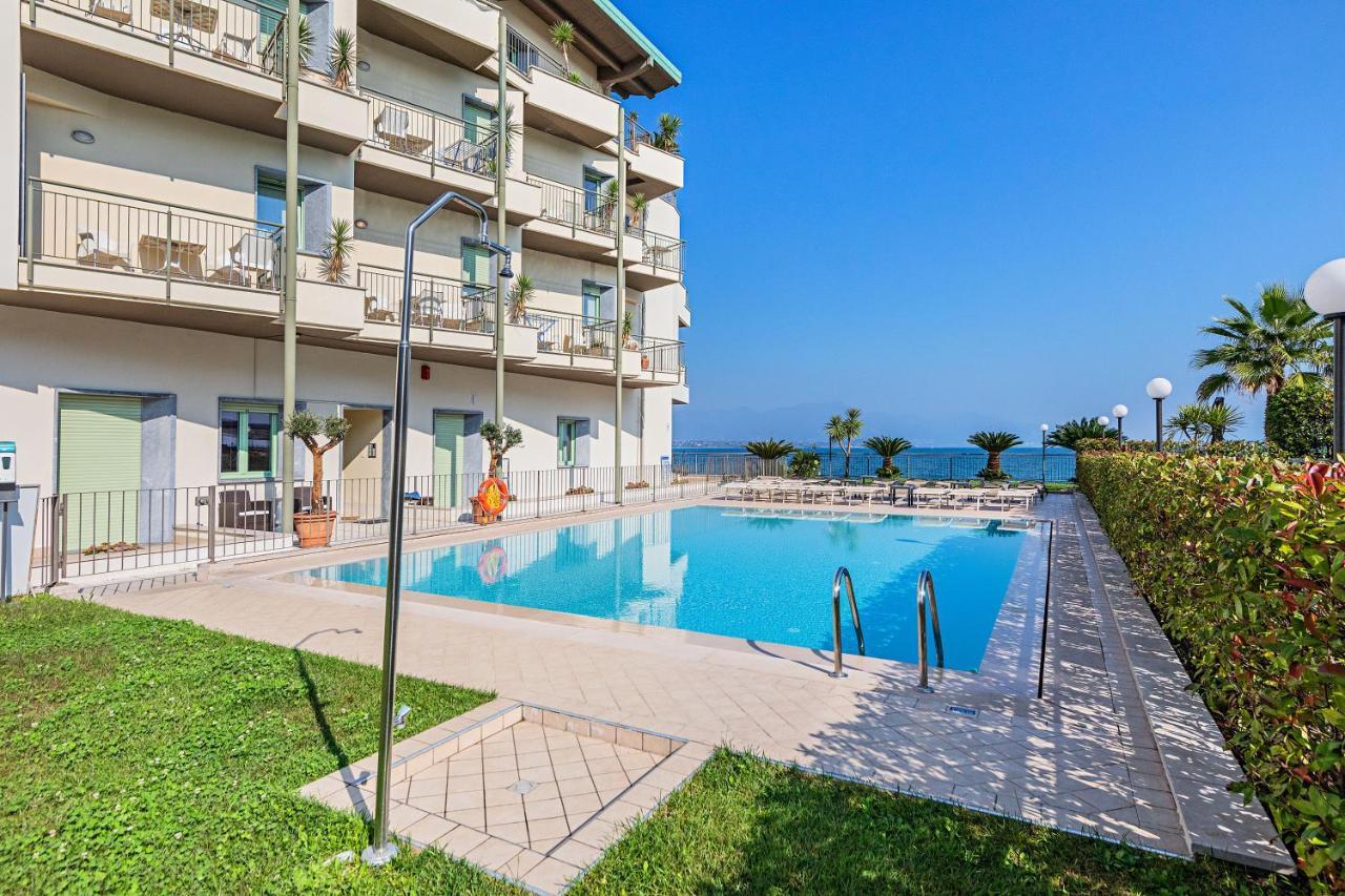 Residenza Miralago By Wonderful Italy Ντεζεντσάνο ντελ Γκάρντα Εξωτερικό φωτογραφία