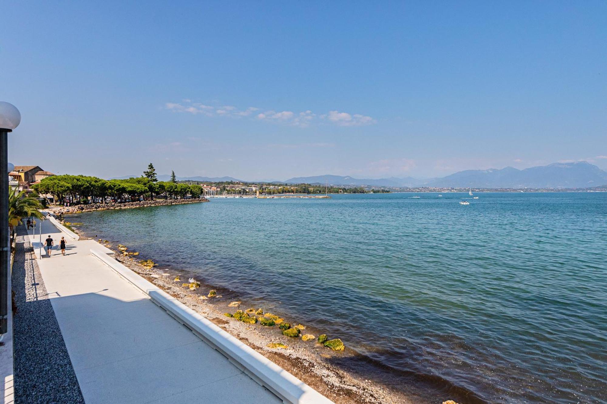 Residenza Miralago By Wonderful Italy Ντεζεντσάνο ντελ Γκάρντα Εξωτερικό φωτογραφία